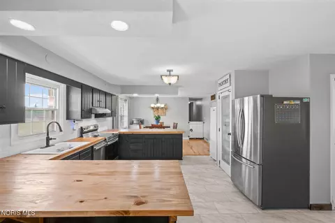 Kitchen - 447 State Route 235, Ada, OH 45810 photo 2 of 3