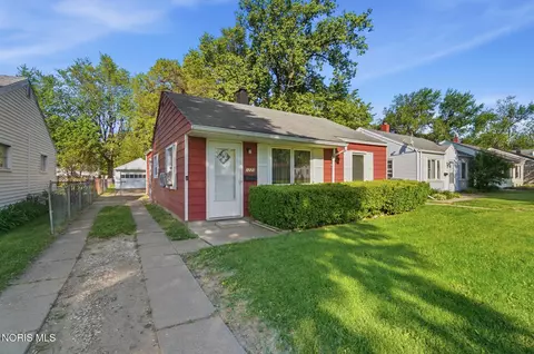 1221 Scott St, Maumee, OH 43537
