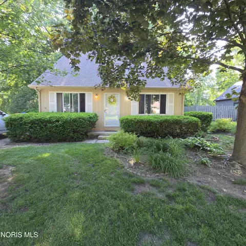 1120 Clark St, Holland, OH 43528
