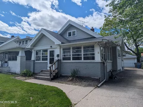 4427 Asbury Dr, Toledo, OH 43612
