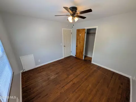 Bedroom - 1706 Perth St, Toledo, OH 43607 photo 4 of 5