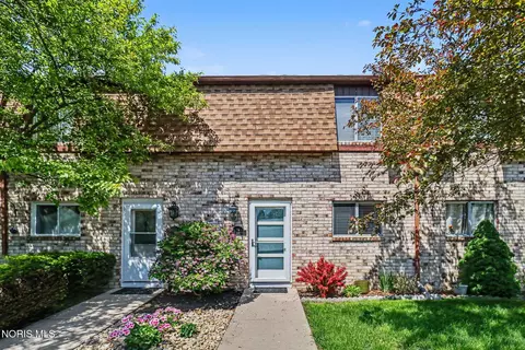 744 Fairway Dr #29, Wauseon, OH 43567