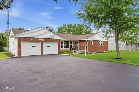 1385 Flechtner Rd, Fostoria, OH 44830