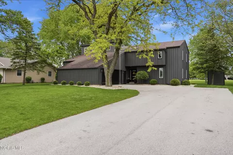 2923 Gleneagle Dr, Findlay, OH 45840