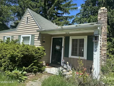 2026 Newport Ave, Toledo, OH 43613
