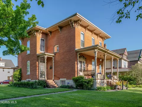 134 S 8th St, Upper Sandusky, OH 43351