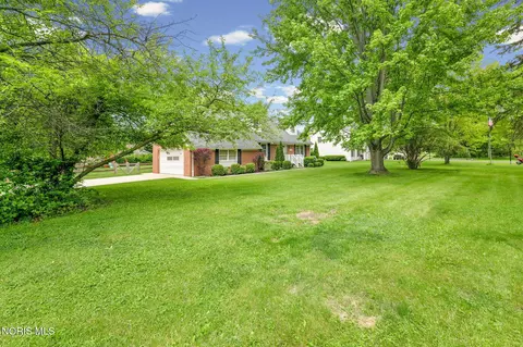 1968 S Holland Sylvania Rd, Maumee, OH 43537