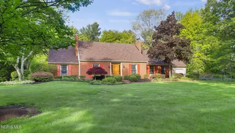 5926 Winslow Rd, Whitehouse, OH 43571