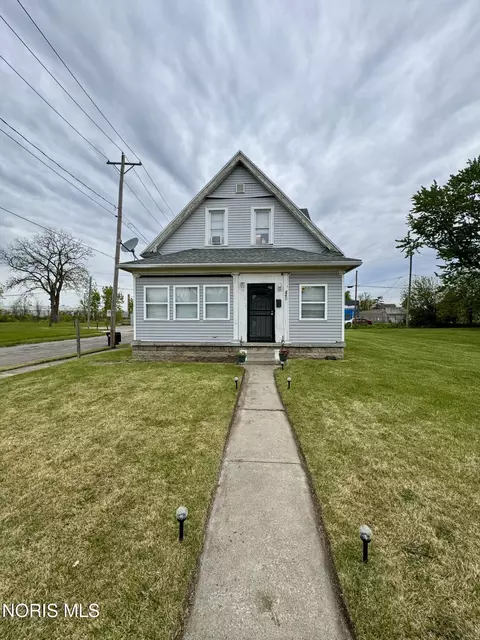 842 Nesslewood Ave, Toledo, OH 43610