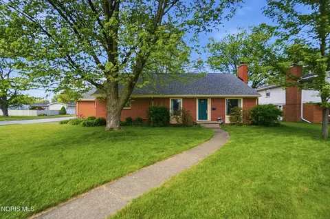 700 Lincolnshire Ln, Findlay, OH 45840