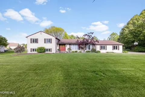 794 Fairway Dr, Wauseon, OH 43567