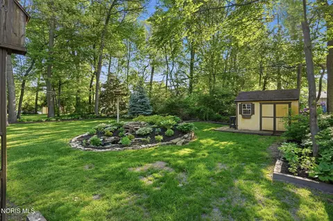 4638 Vicksburg Dr, Sylvania, OH 43560