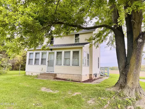 331 Columbia St, Blakeslee, OH 43505