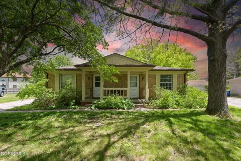 1227 Cypress Creek Ln, Toledo, OH 43615