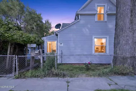 705 Leonard St, Toledo, OH 43605
