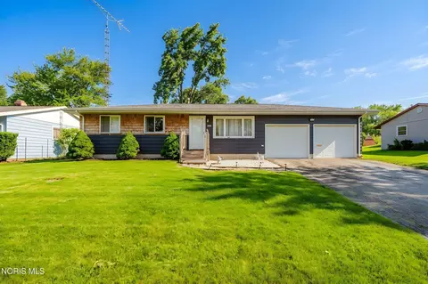 228 Edinborough Dr, Findlay, OH 45840