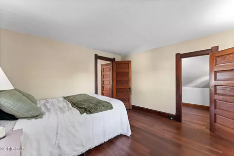 Bedroom - 211 E Perry St, Walbridge, OH 43465 photo 5 of 8