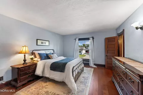 Bedroom - 211 E Perry St, Walbridge, OH 43465 photo 1 of 8
