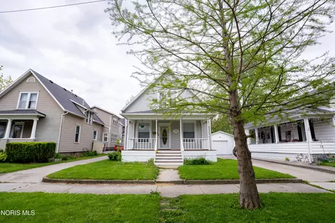 705 Perry St, Defiance, OH 43512