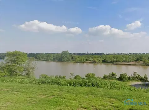 1038 River Rd #1, Maumee, OH 43537