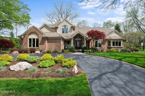 5258 Rymoor Dr, Sylvania, OH 43560