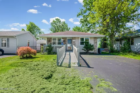 205 E Oliver St, Mccomb, OH 45858