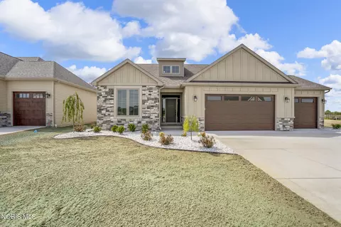 9233 Summer Song Ln, Sylvania, OH 43560