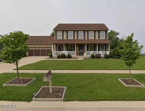 5701 Blue Grass Dr, Walbridge, OH 43465