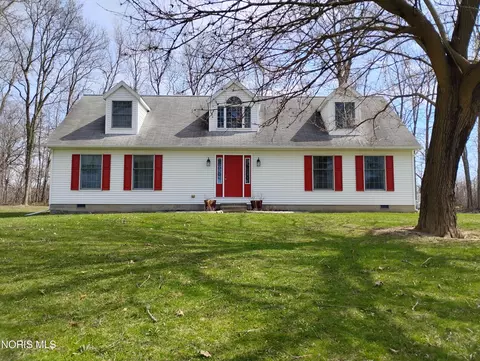 121 S 3rd St, Oakwood, OH 45873