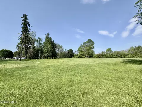 307 S Maple St, Fayette, OH 43521 photo 6
