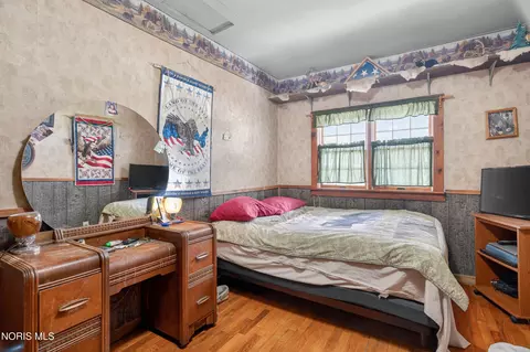 Bedroom - 250 W Patterson St, Dunkirk, OH 45836 photo 2 of 2
