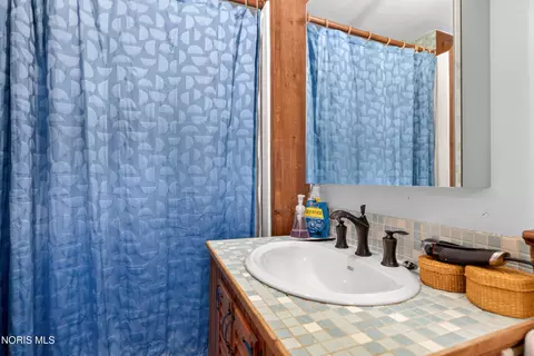 Bath - 250 W Patterson St, Dunkirk, OH 45836 photo 1 of 3