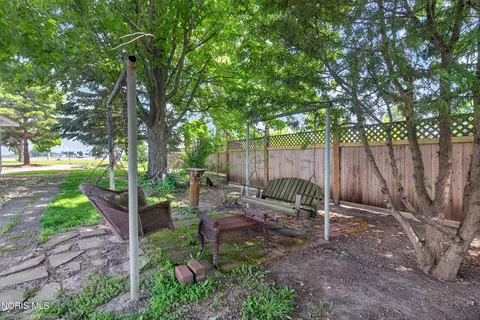 Exterior - 250 W Patterson St, Dunkirk, OH 45836 photo 6 of 13
