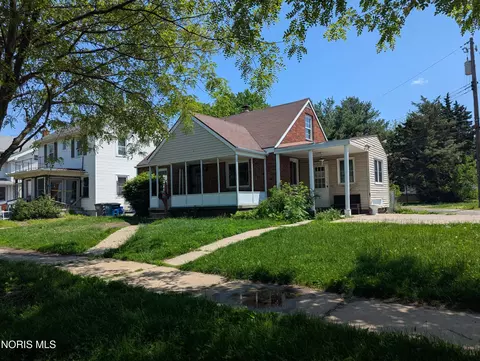 819 Lodge Ave, Toledo, OH 43609