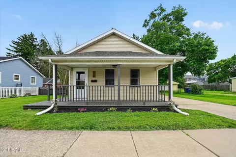 2716 122nd St, Toledo, OH 43611