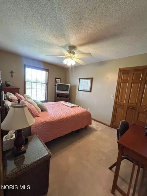 Bedroom - 911 Cardinal Dr, Bryan, OH 43506 photo 6 of 6
