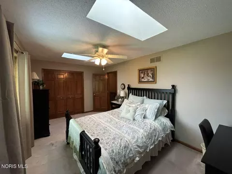 Bedroom - 911 Cardinal Dr, Bryan, OH 43506 photo 4 of 6