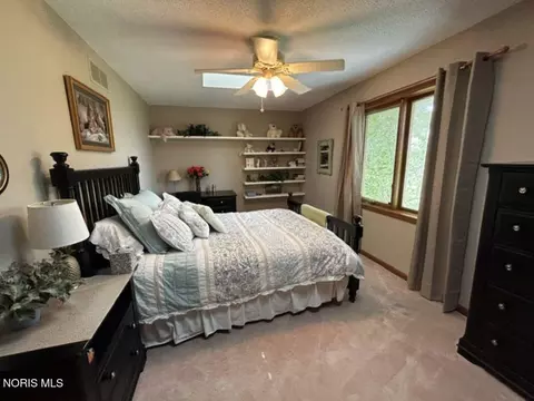 Bedroom - 911 Cardinal Dr, Bryan, OH 43506 photo 3 of 6