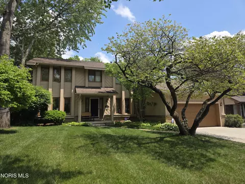 4338 Weldwood Ln, Sylvania, OH 43560