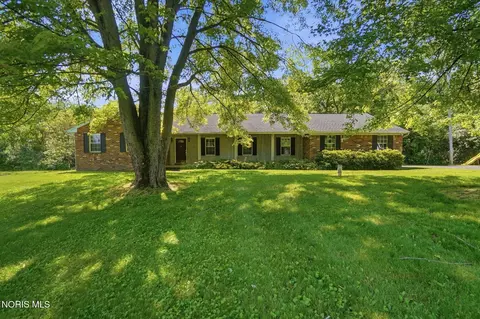 10855 S River Rd, Grand Rapids, OH 43522