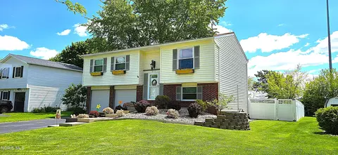 311 Mallard Rd, Perrysburg, OH 43551