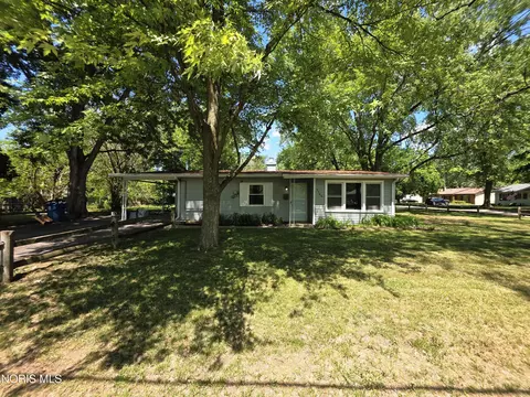 5742 Marshall Rd, Sylvania, OH 43560