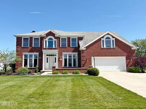 1404 Muirfield Dr, Bowling Green, OH 43402
