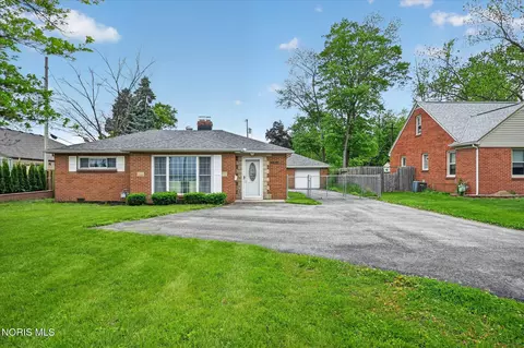 5615 Elliott Rd, Sylvania, OH 43560