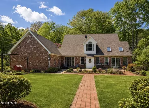 4737 S Berkey Southern Rd, Swanton, OH 43558
