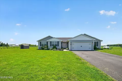 24120 W Walbridge Rd, Millbury, OH 43447