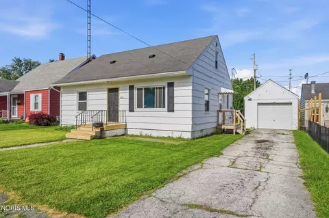 1335 N Union St, Fostoria, OH 44830