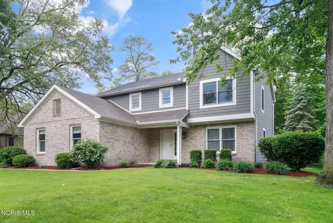 9151 Rolling Hill Rd, Holland, OH 43528