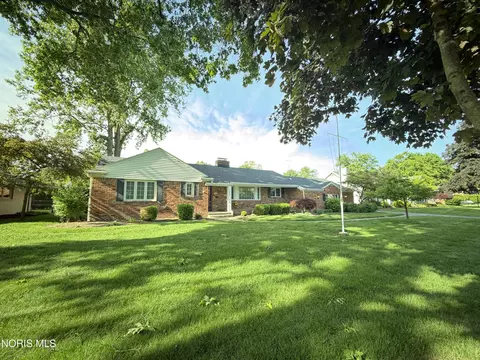 4814 Carskaddon Ave, Toledo, OH 43615