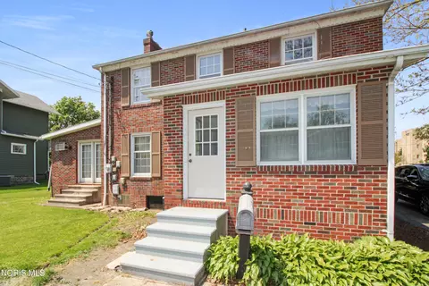 325 Jefferson St, Port Clinton, OH 43452